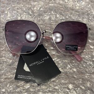 Kendall+Kylie Sunglasses 🕶️